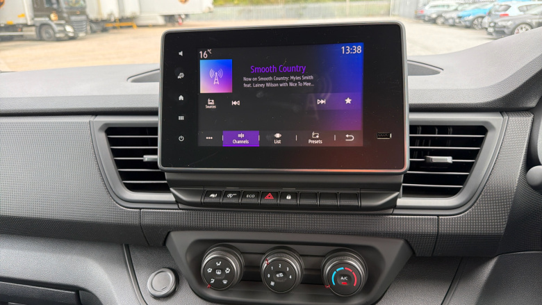 Renault Trafic Swb Diesel SL30 Blue dCi 130 Advance [Safety] Van